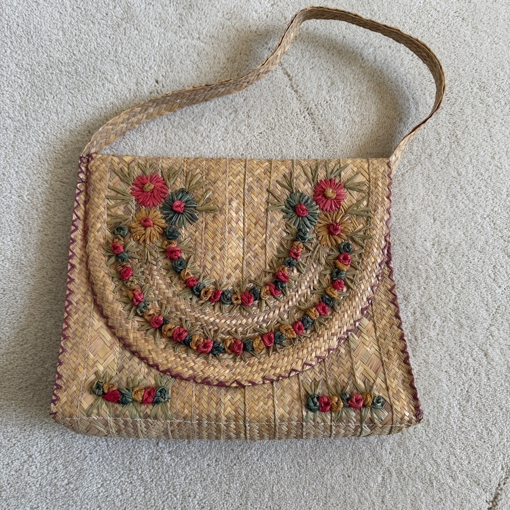 Vintage Floral Embroidered Straw Bag